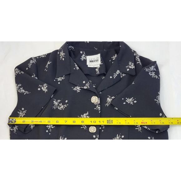 Leslie Fay Womens 12P Short Sleeve Button Up Collared Black Floral Blouse - Picture 3 of 11